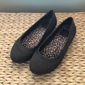 Crocs Brown Flats size 7